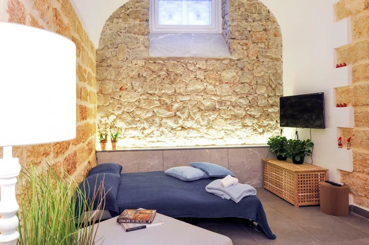 I Paladini Politeama Apartment Palermo 0*,